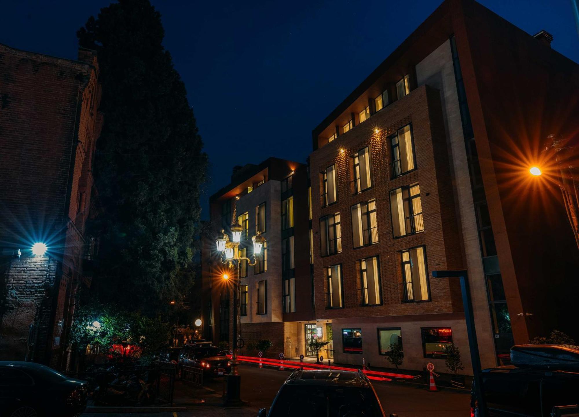 Hotel Monday By Dnt Group Tbilisi Exterior photo