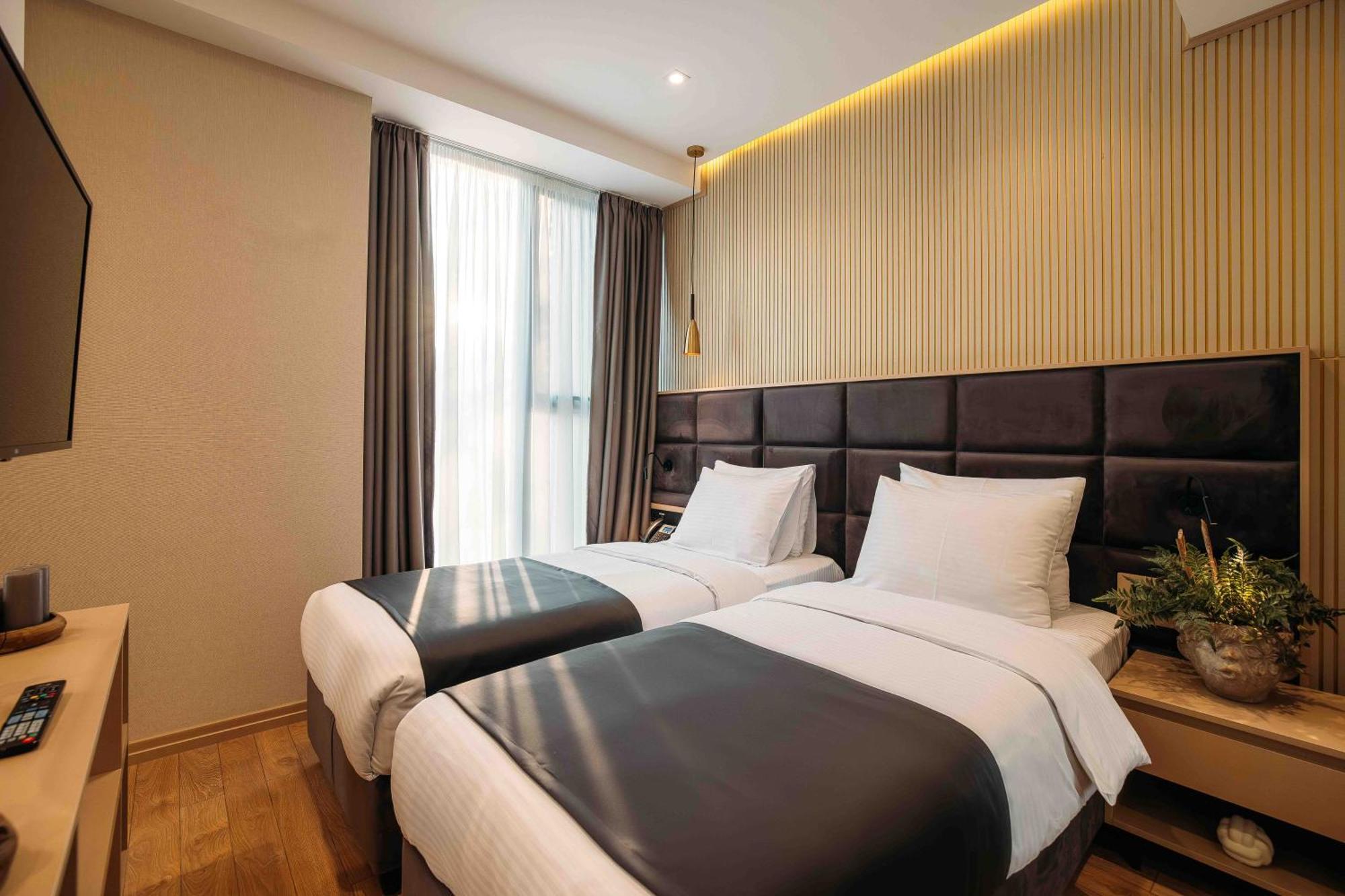 Hotel Monday By Dnt Group Tbilisi Exterior photo